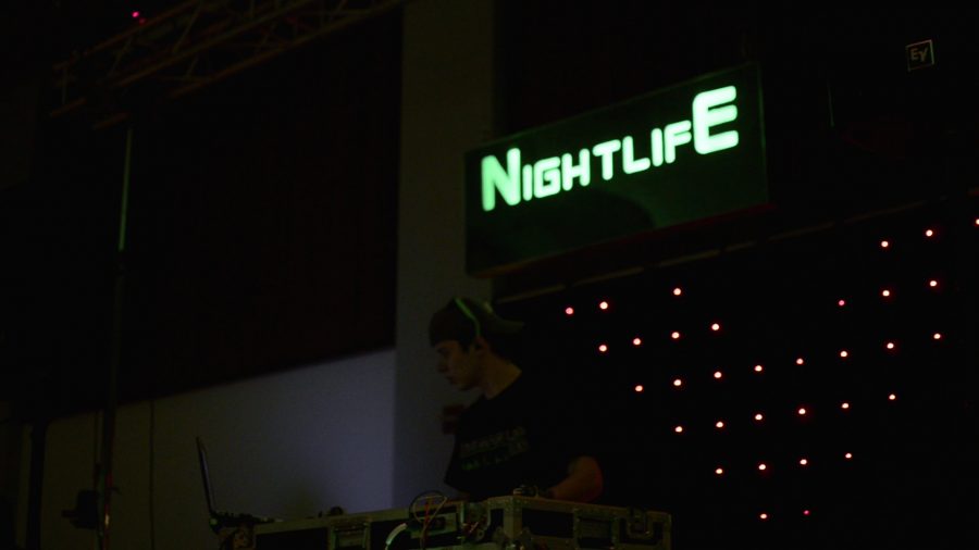 Loyola+Nightlife+impresses+on+opening+night