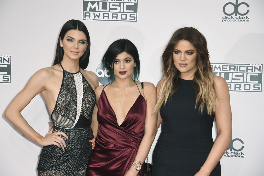 THE 2014 AMERICAN MUSIC AWARDS(r) - The 2014 American Music Awards broadcasts live from the NOKIA Theatre L.A. LIVE, SUNDAY, NOVEMBER 23 (8:00-11:00 p.m. ET/PT), on ABC. (Image Group LA/ABC)
KENDALL JENNER, KYLIE JENNER, KHLOE KARDASHIAN