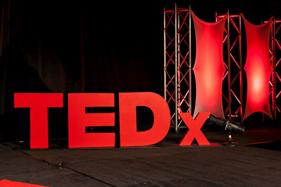 Sophomore, Class Dean plan Loyola’s first live TEDx event