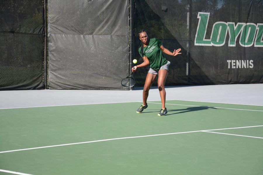 Loyola Women’s Tennis takes the Win over Mount Saint Mary’s, Men Fall to the Mountaineers
