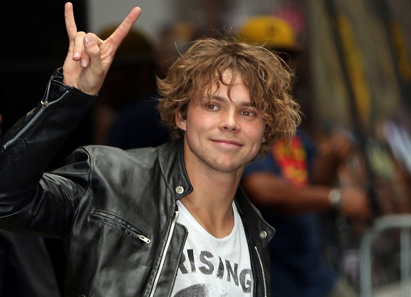 5 Seconds of Summer’s Ashton Irwin to release debut solo album “Superbloom” this month