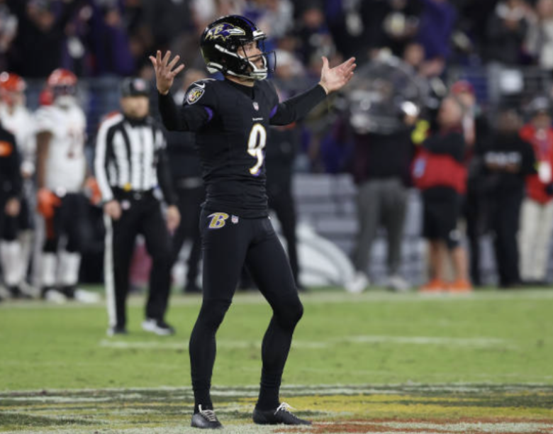 Justin Tucker Kicks the Ravens to the Top of the AFC North